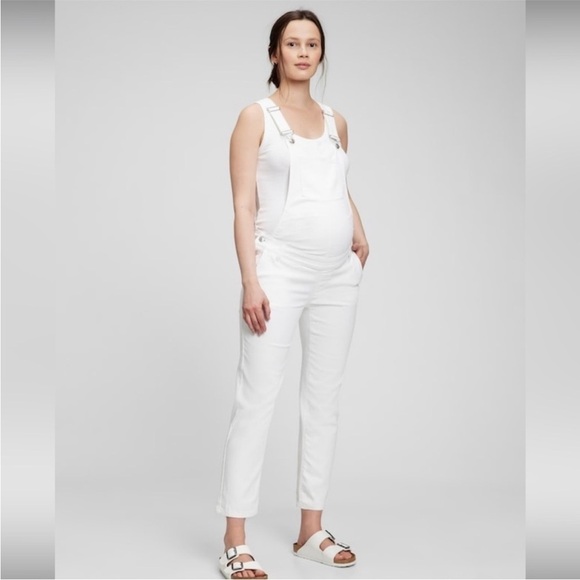 GAP Pants - GAP White Maternity Denim Overalls with Washwell - Size Large 💛